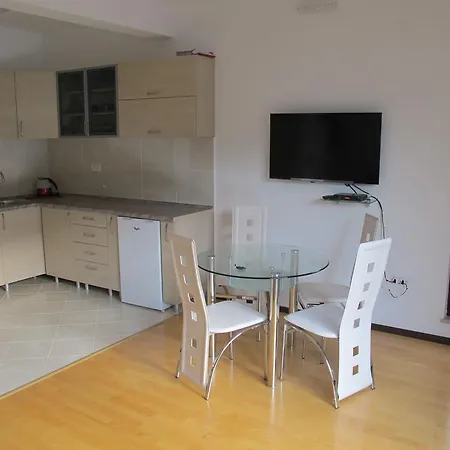Marina-kam Apartment *